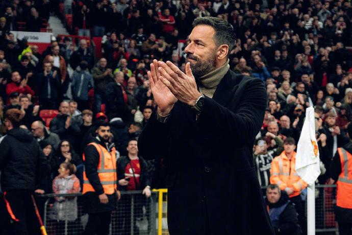 阿莫林即將與范尼進行對話，直言自己是個直率坦誠的人，愿解釋一切